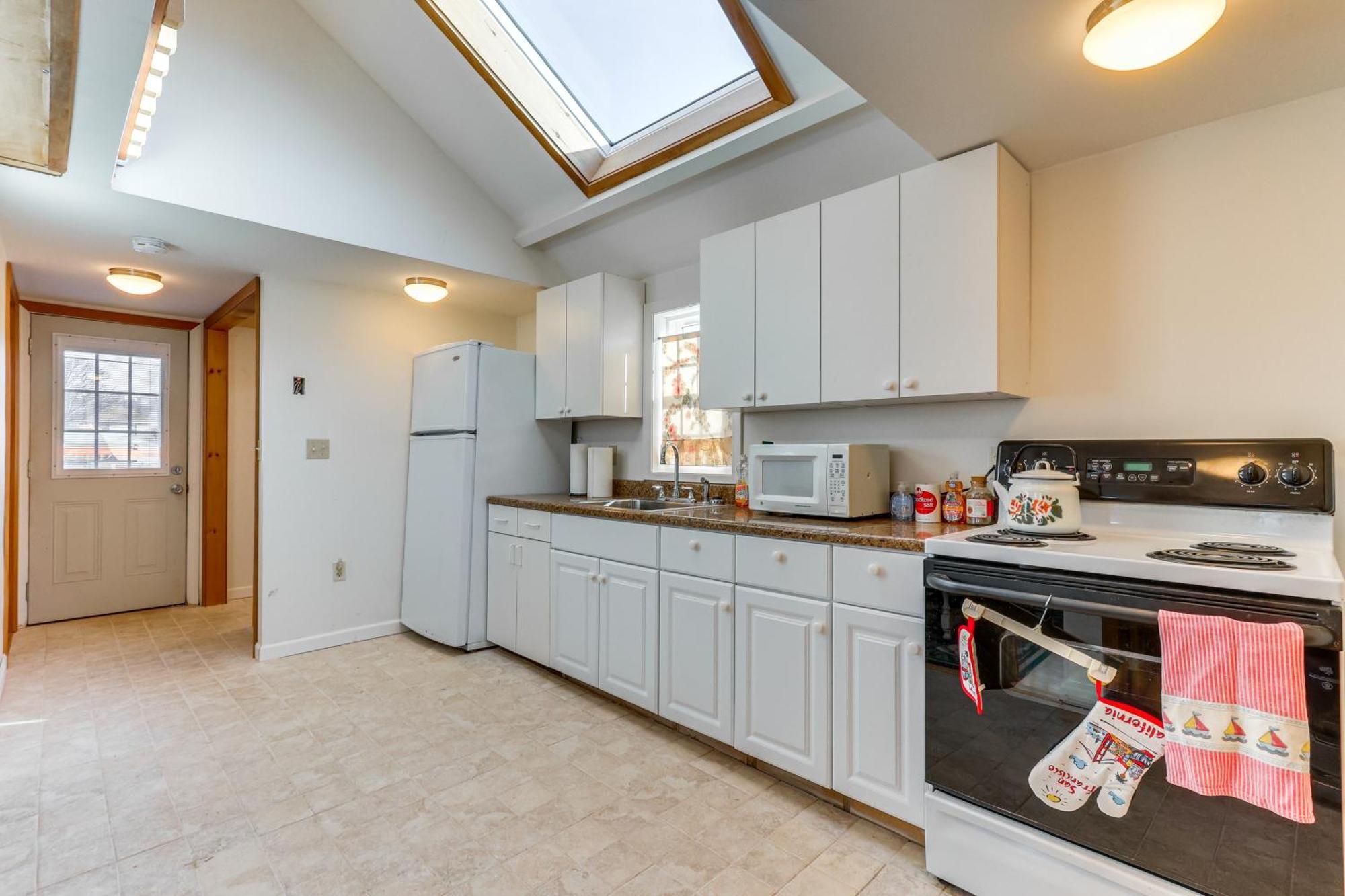 Charming Old Lyme Cottage, Steps To Private Beach! 외부 사진